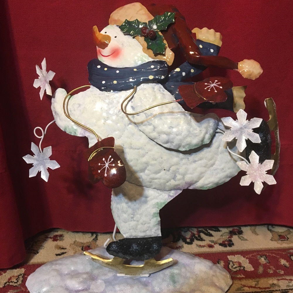 Snowman metal figure